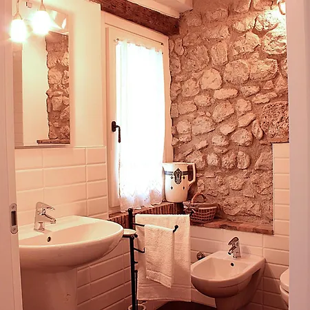 Residenza Ca Bianca - Malvasia *